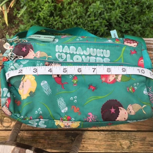 Harajuku Lovers green crossbody bag - Picture 4 of 5